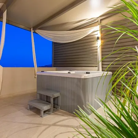 Vedi Town Luxury Apartmán *
