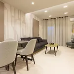 公寓 Vedi Town Luxury