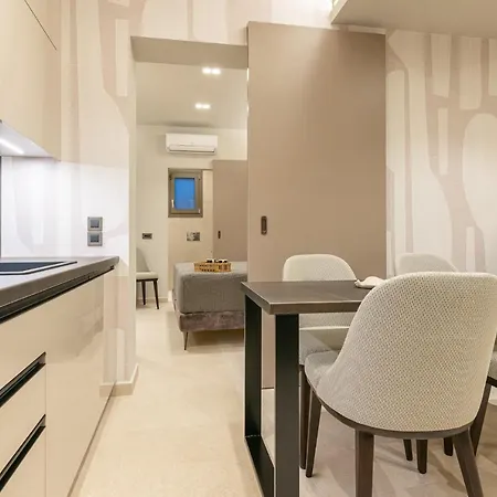 Διαμέρισμα Vedi Town Luxury